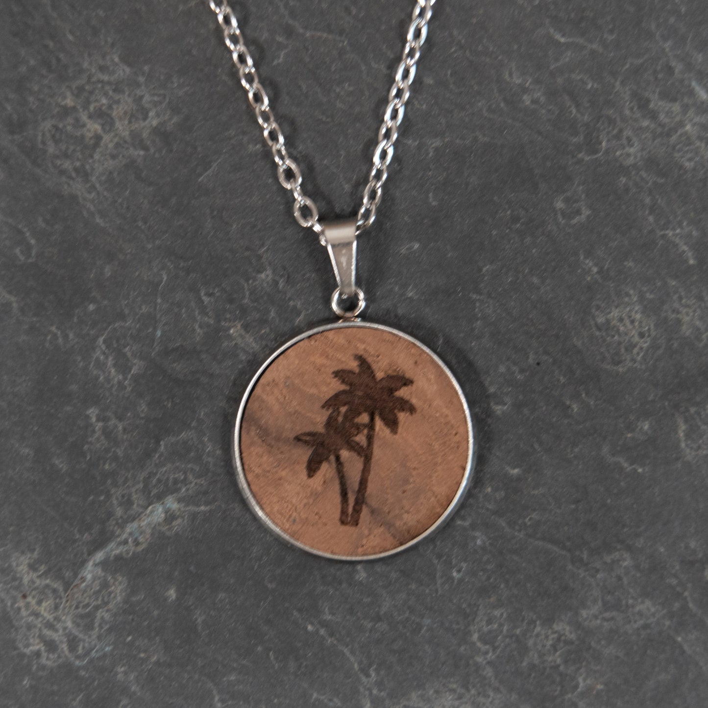 Palms – Halskette aus Holz – Nussbaum