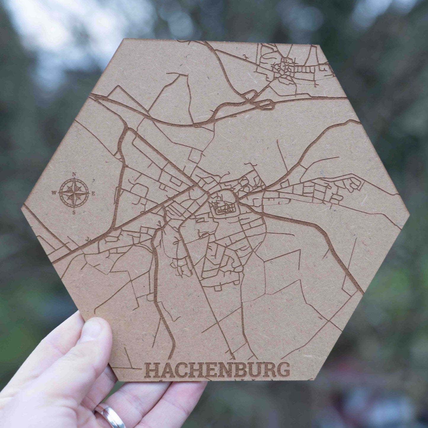 Hexa - Personalisierter Stadtplan aus Holz