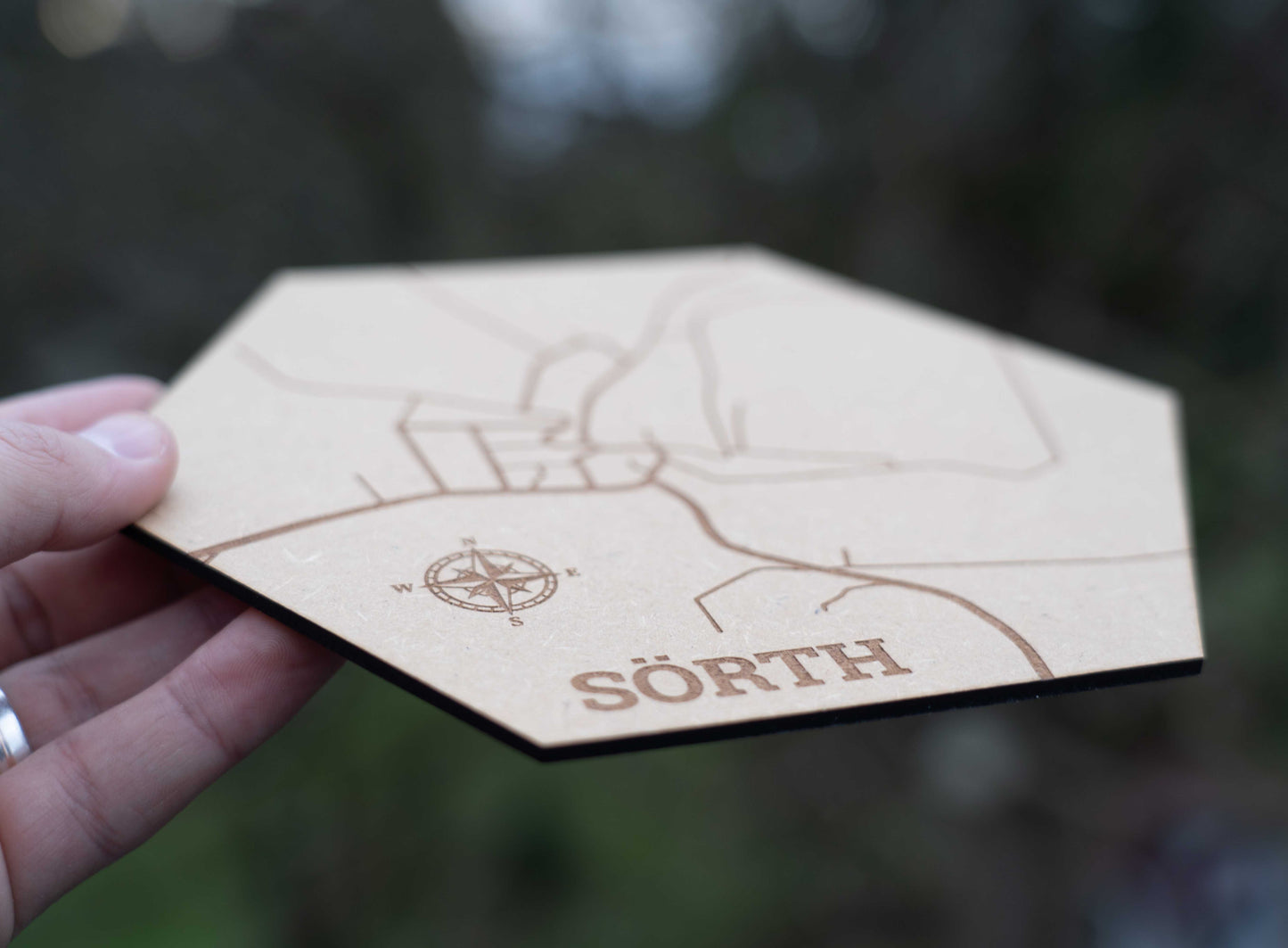 Hexa - Personalisierter Stadtplan aus Holz