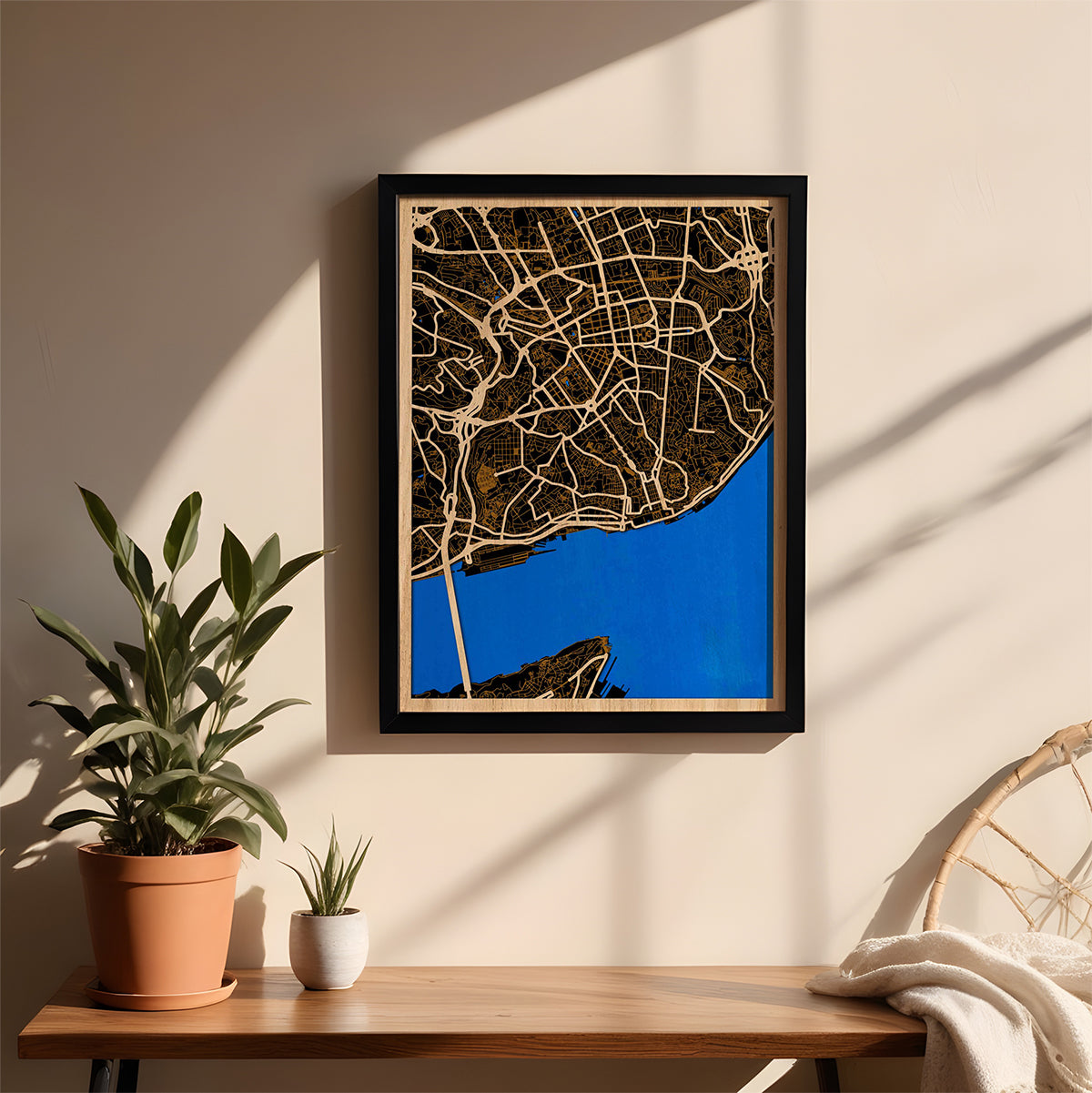 Lissabon Stadtplan aus Holz – Persönliche Gravur Geschenk