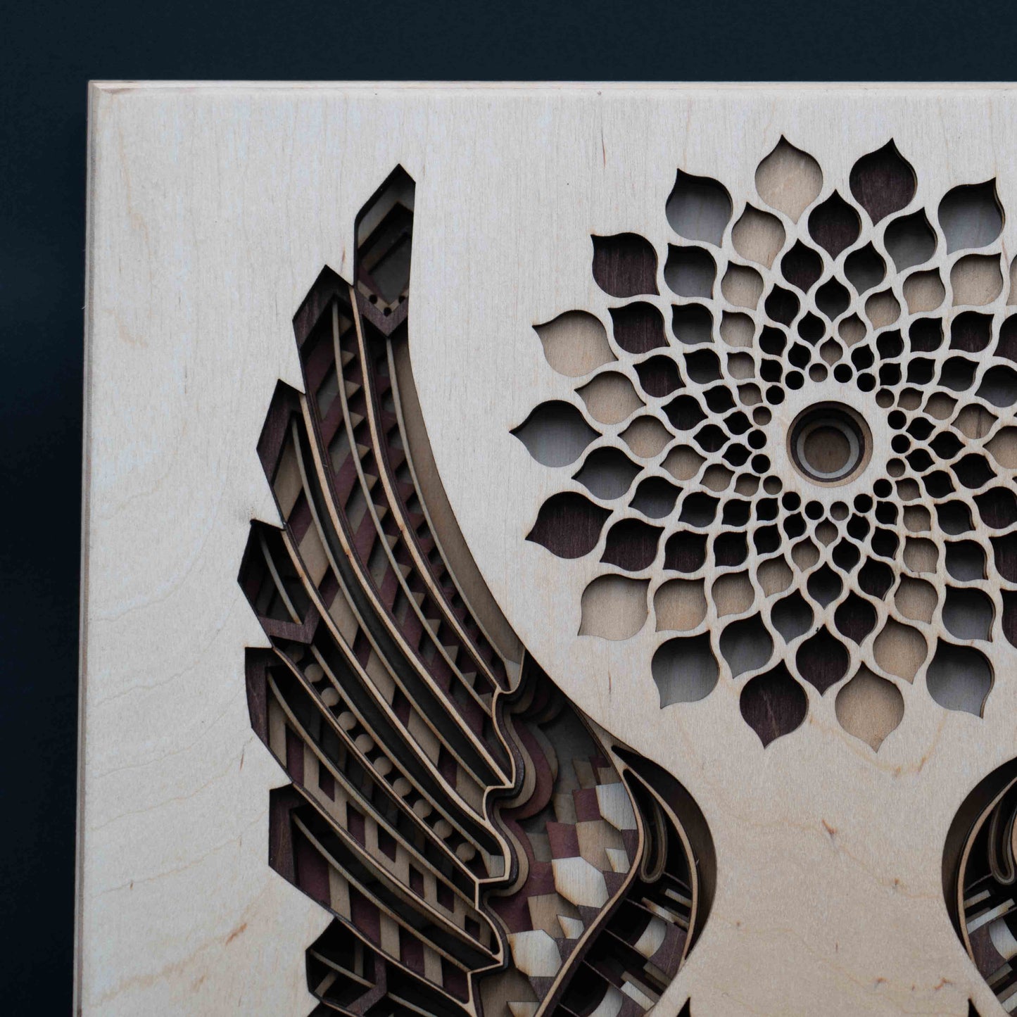 Eulen-Mandala Wandbild aus Holz – 3D Design aus Birke Multiplex (36×29 cm)