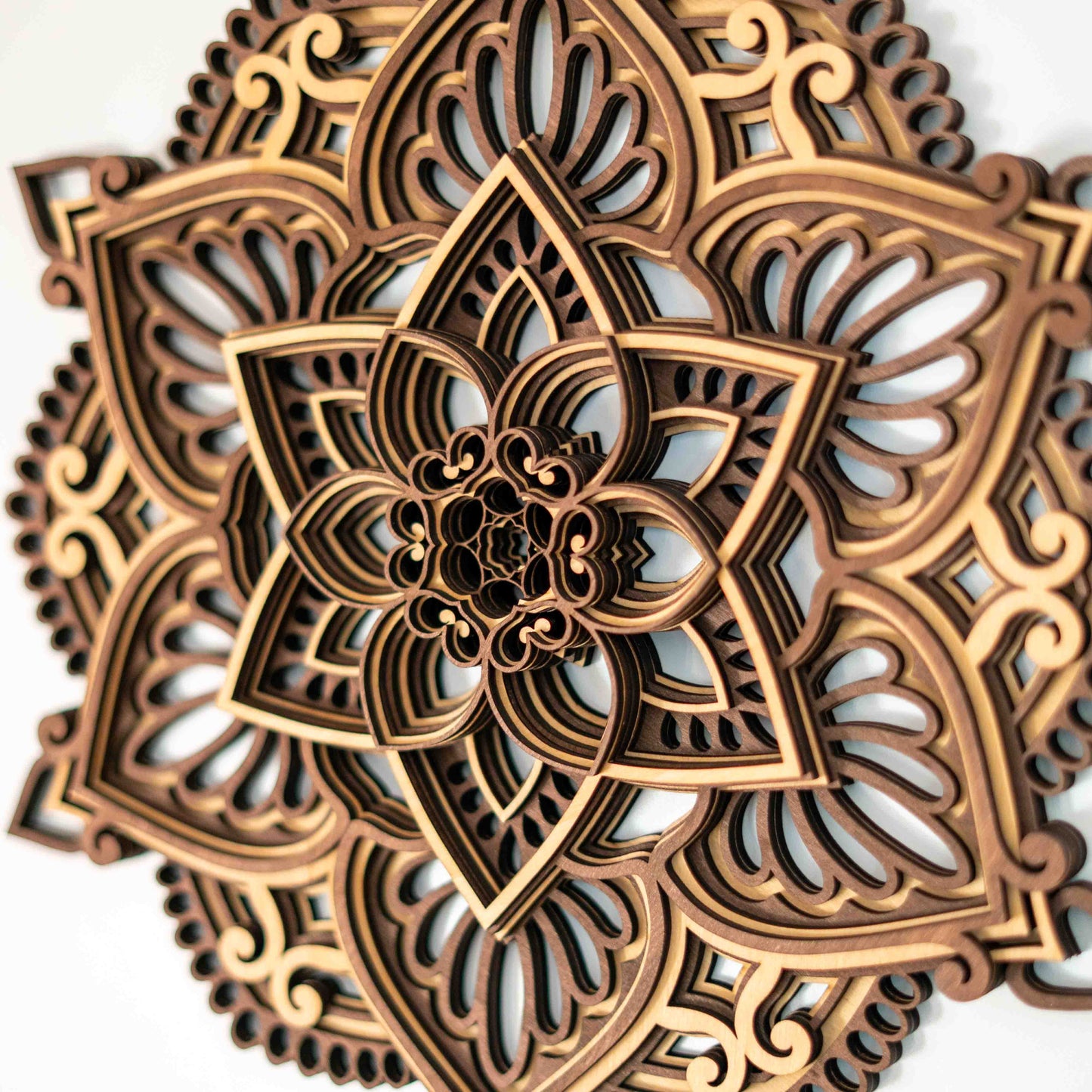 Vivid – Holz Mandala Wandbild