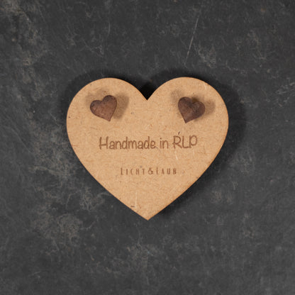 Core – Herz Ohrstecker aus Holz – Nussbaum