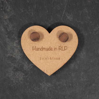 Sphere – Runde Ohrstecker aus Holz – Nussbaum
