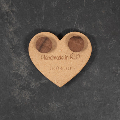 Sphere – Runde Ohrstecker aus Holz – Nussbaum