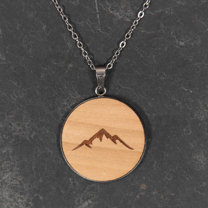 Crest – Halskette aus Holz – Kirschholz