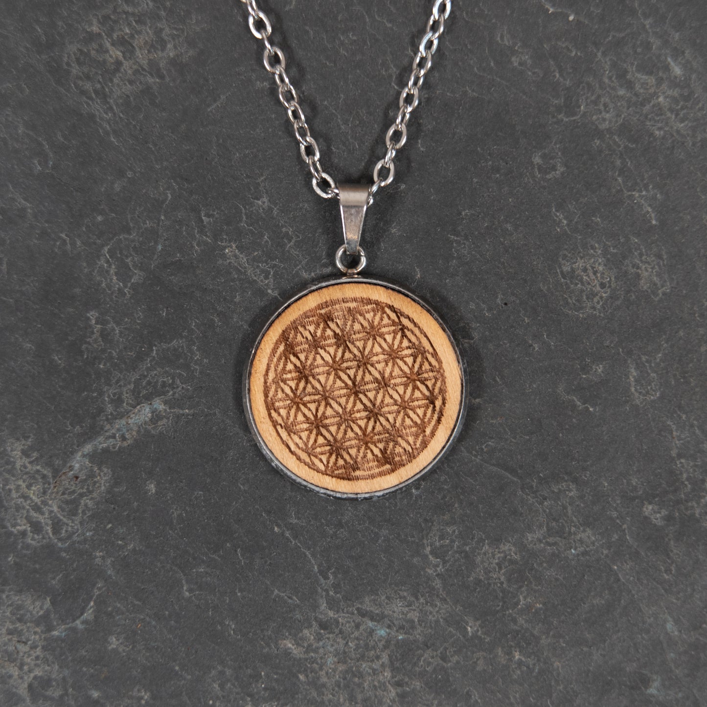 Blume des Lebens – Halskette aus Holz
