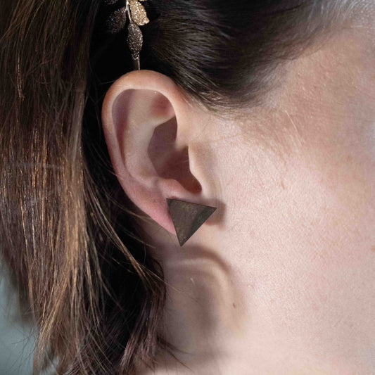 Essenz Ohrstecker - Holzohrringe aus Nussbaum