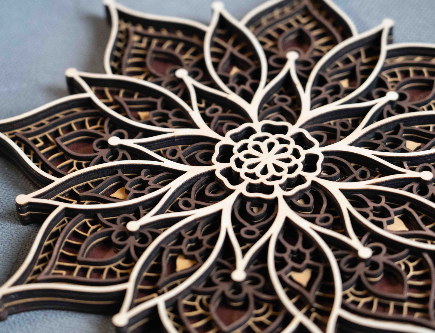 Petals – Mandala Wandbild