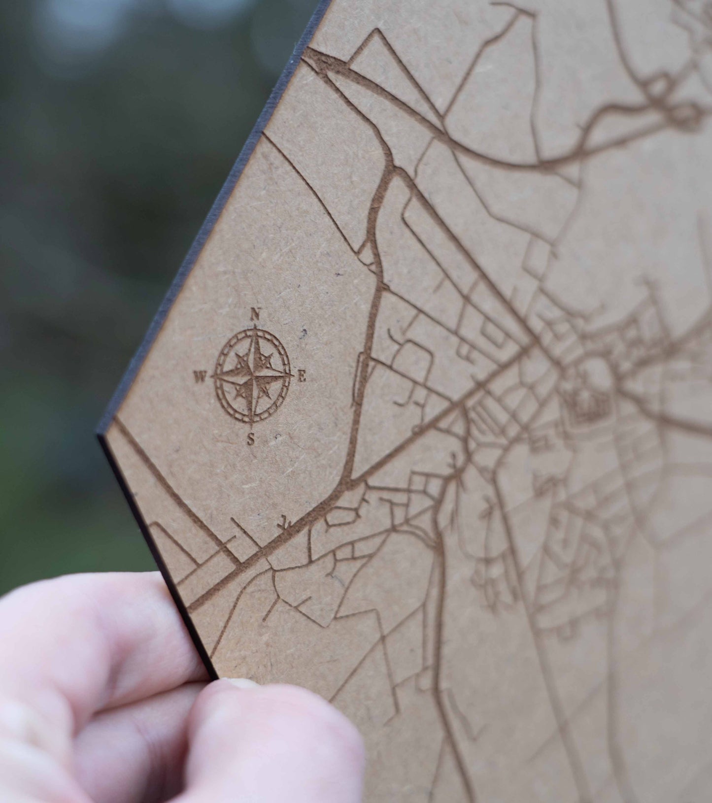 Hexa - Personalisierter Stadtplan aus Holz