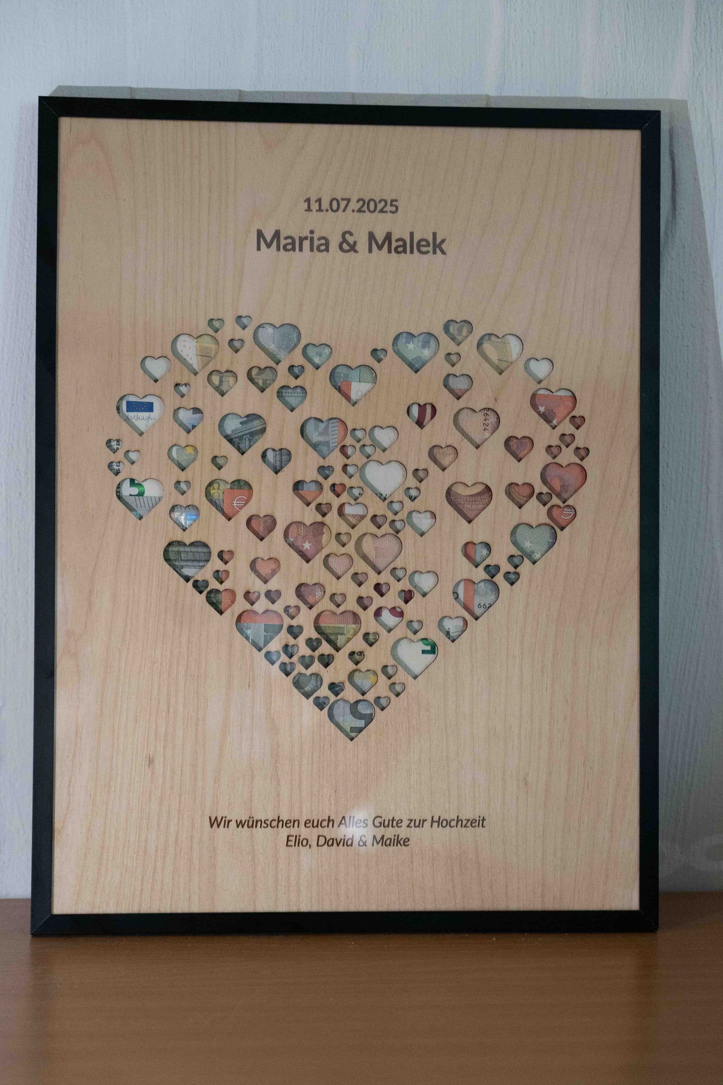 Personalisiertes Hochzeitsgeldgeschenk Herz Wandbild aus Holz