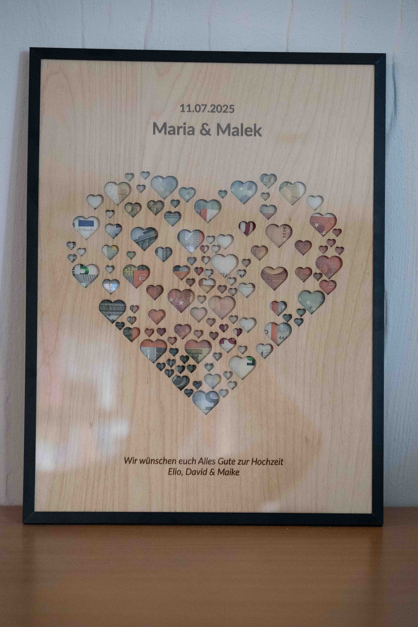 Personalisiertes Hochzeitsgeldgeschenk Herz Wandbild aus Holz