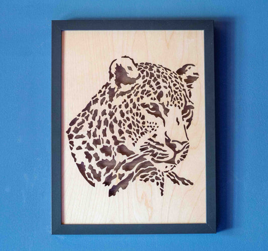 Leopard 3D Wandbild aus Holz – Birke & Nussbaum mit Schatteneffekt (32×42 cm)
