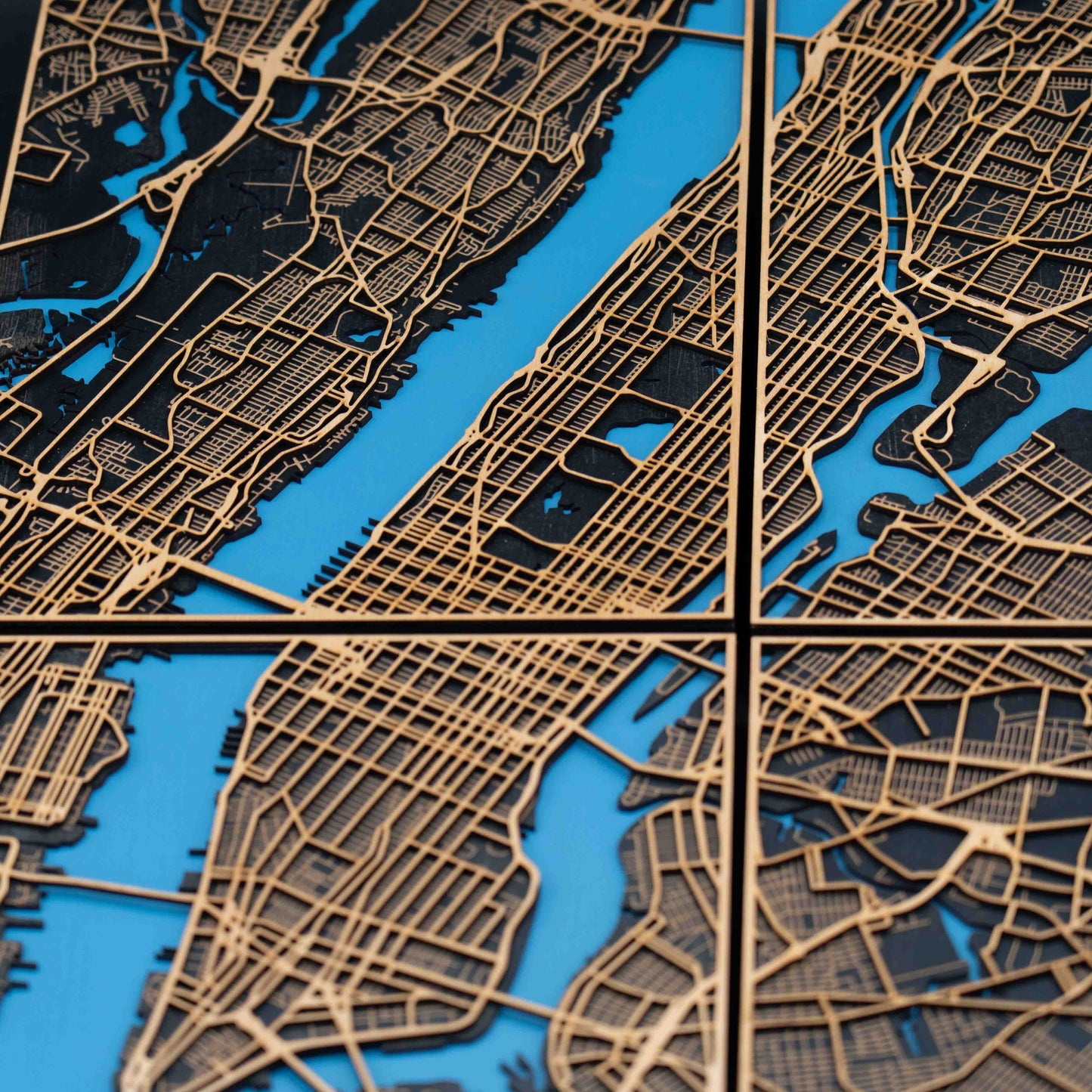 New York City Holz-Stadtplan – 4-teiliges 3D Wandbild (Gesamtgröße 58 × 82 cm)