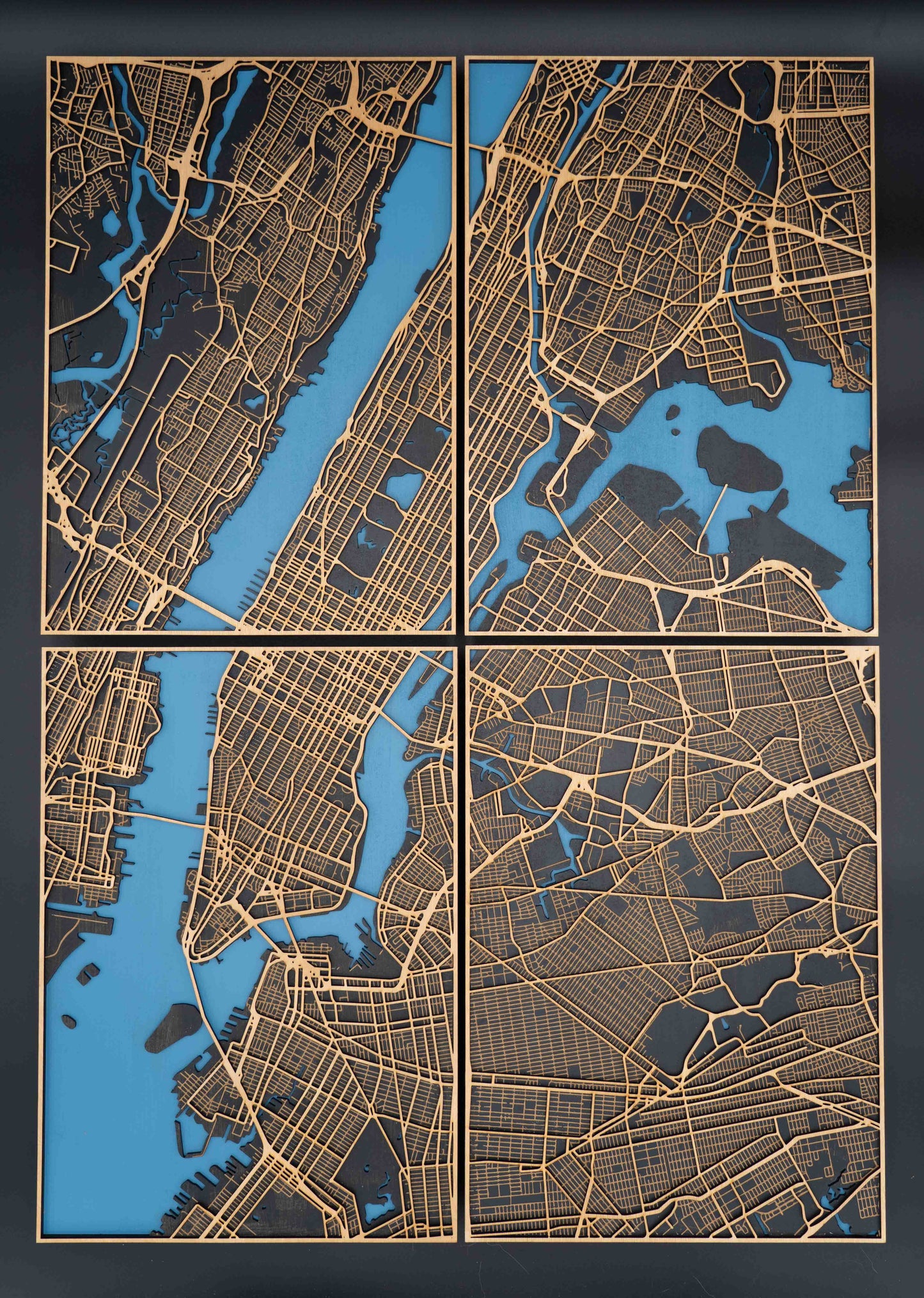 New York City Holz-Stadtplan – 4-teiliges 3D Wandbild (Gesamtgröße 58 × 82 cm)
